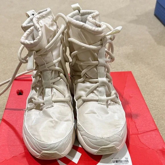 Nike Women's Tanjun High Rise Sneakers - Off-White - Picture 4 of 8